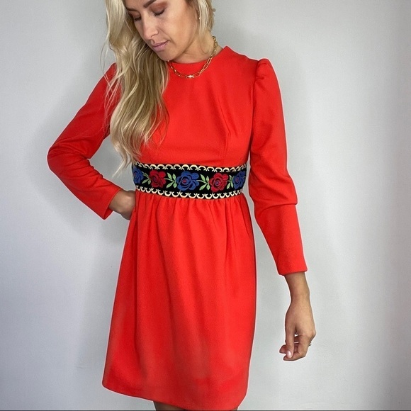 Vintage Red Embroidered Waist Long Sleeve Dress - Picture 11 of 14